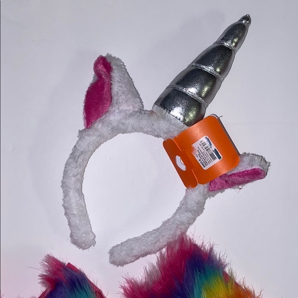 😊FREE😊W/ $30 Purchase - NWT 4 piece unicorn set-fuzzy, rainbow colored - Picture 3 of 4
